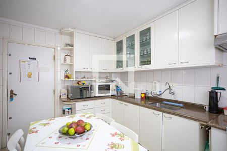 Casa para alugar com 300m², 3 quartos e 4 vagasCozinha