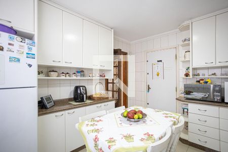 Casa para alugar com 300m², 3 quartos e 4 vagasCozinha