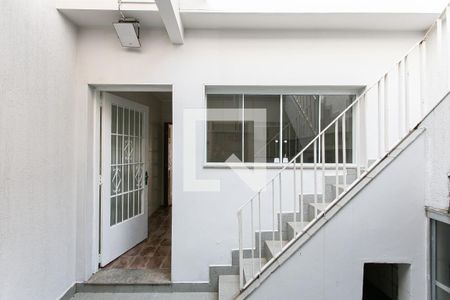 Casa à venda com 120m², 2 quartos e 1 vagaQuintal