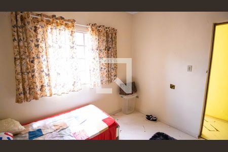 Casa à venda com 402m², 4 quartos e 8 vagasQuarto 2