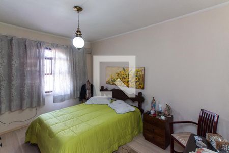 Casa à venda com 160m², 3 quartos e 2 vagasSuíte