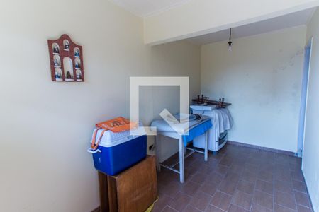 Casa à venda com 160m², 3 quartos e 2 vagasÁrea de Serviço
