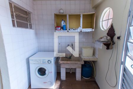 Casa à venda com 160m², 3 quartos e 2 vagasÁrea de Serviço