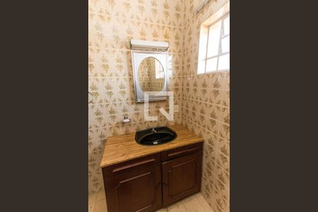 Casa à venda com 160m², 3 quartos e 2 vagasBanheiro