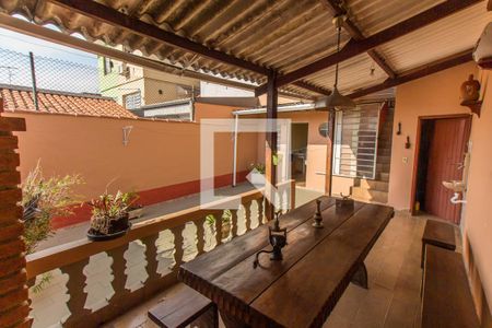 Casa à venda com 160m², 3 quartos e 2 vagasQuintal