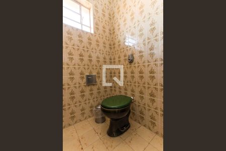 Casa à venda com 160m², 3 quartos e 2 vagasBanheiro