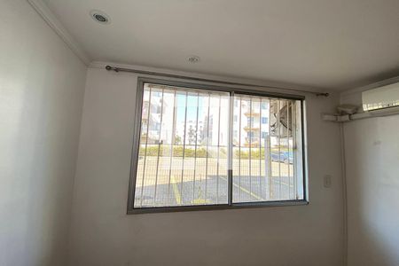 Janela da Sala de apartamento para alugar com 2 quartos, 40m² em Santos Dumont, São Leopoldo