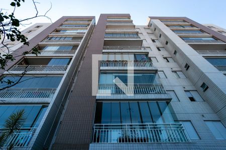 Apartamento para alugar com 110m², 3 quartos e 2 vagas Apartamento para alugar com 110m², 3 quartos e 2 vagasFachada do bloco
