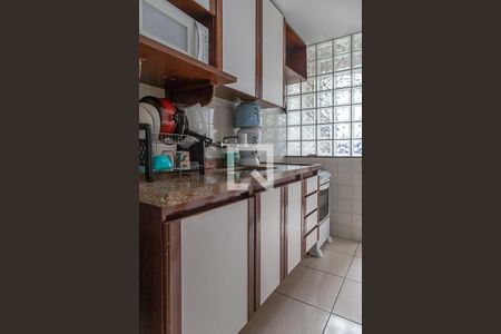 Apartamento à venda com 100m², 2 quartos e 2 vagasCozinha 