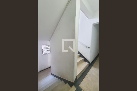 Apartamento para alugar com 54m², 1 quarto e sem vagaEscada