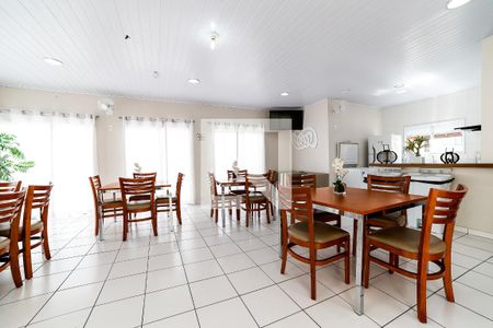 Apartamento para alugar com 45m², 2 quartos e 1 vaga Apartamento para alugar com 45m², 2 quartos e 1 vagaÁrea comum - Salão de festas