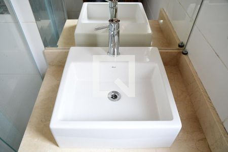 Casa de condomínio para alugar com 121m², 2 quartos e 2 vagasBanheiro da Suíte 1