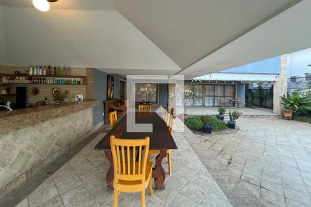 Casa à venda com 769m², 5 quartos e 4 vagasEspaço Gourmet