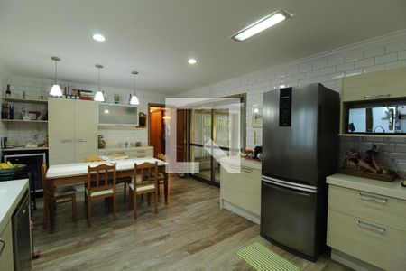 Casa à venda com 769m², 5 quartos e 4 vagasCozinha