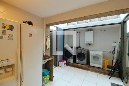 Casa à venda com 769m², 5 quartos e 4 vagasÁrea de Serviço 