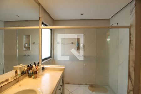 Casa à venda com 769m², 5 quartos e 4 vagasBanheiro - Suíte 2