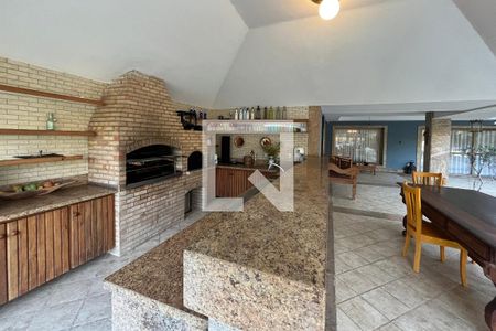 Casa à venda com 769m², 5 quartos e 4 vagasEspaço Gourmet