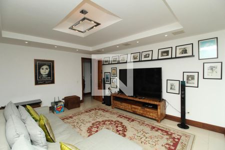 Casa à venda com 769m², 5 quartos e 4 vagasSala de Vídeo 