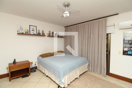 Casa à venda com 769m², 5 quartos e 4 vagasSuíte 2