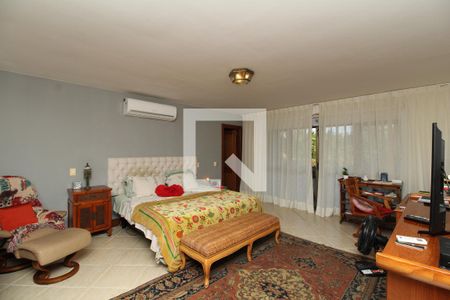 Casa à venda com 769m², 5 quartos e 4 vagasSuíte 1