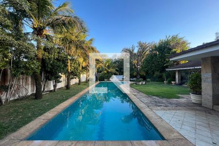 Casa à venda com 769m², 5 quartos e 4 vagasPiscina