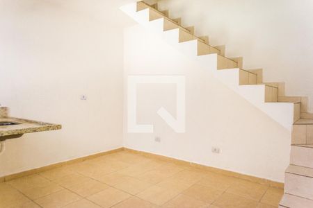 Casa de condomínio para alugar com 30m², 1 quarto e sem vaga Casa de condomínio para alugar com 30m², 1 quarto e sem vagaSala/Cozinha
