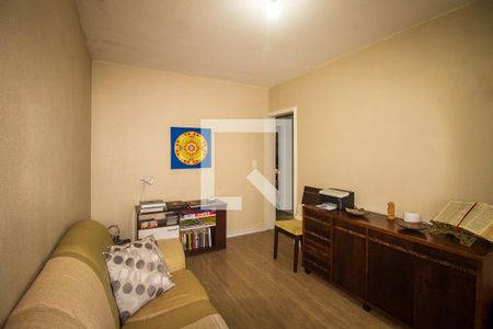 Casa à venda com 250m², 5 quartos e 2 vagas Casa à venda com 250m², 5 quartos e 2 vagasSala