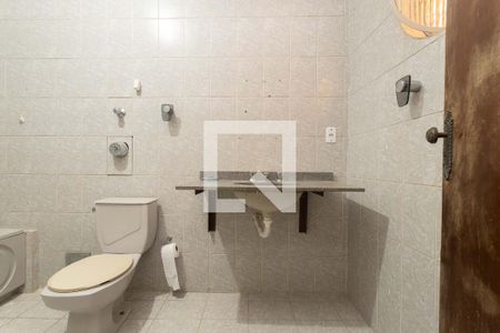 Casa à venda com 160m², 3 quartos e 2 vagas Casa à venda com 160m², 3 quartos e 2 vagasBanheiro