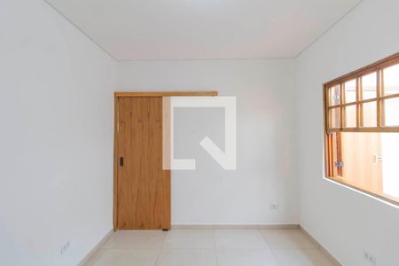 Casa para alugar com 140m², 2 quartos e 2 vagas Casa para alugar com 140m², 2 quartos e 2 vagasSuíte