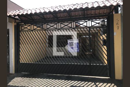 Casa para alugar com 140m², 2 quartos e 2 vagas Casa para alugar com 140m², 2 quartos e 2 vagasFachada