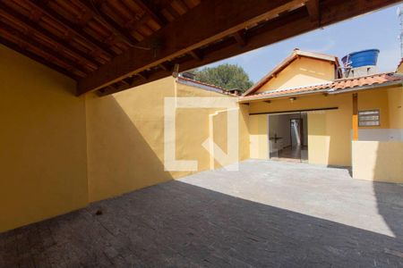 Casa para alugar com 140m², 2 quartos e 2 vagas Casa para alugar com 140m², 2 quartos e 2 vagasQuintal