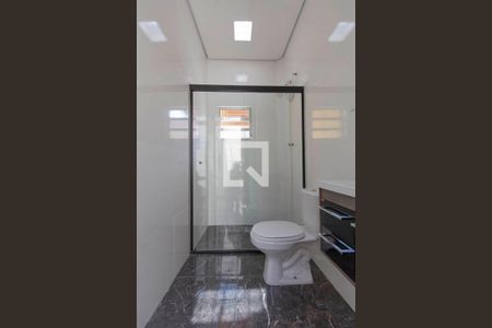 Casa para alugar com 140m², 2 quartos e 2 vagas Casa para alugar com 140m², 2 quartos e 2 vagasBanheiro
