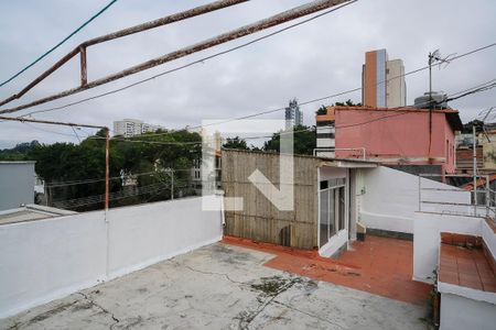 Casa à venda com 196m², 3 quartos e 4 vagasQuintal