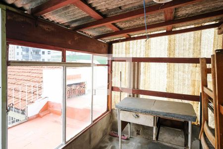 Casa à venda com 196m², 3 quartos e 4 vagasQuintal