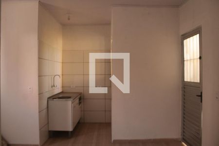 Sala/Cozinha de kitnet/studio para alugar com 2 quartos, 45m² em Vila Romano, São Paulo