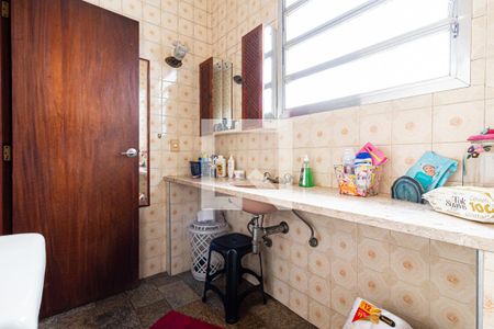 Casa à venda com 500m², 4 quartos e 4 vagasBanheiro 1