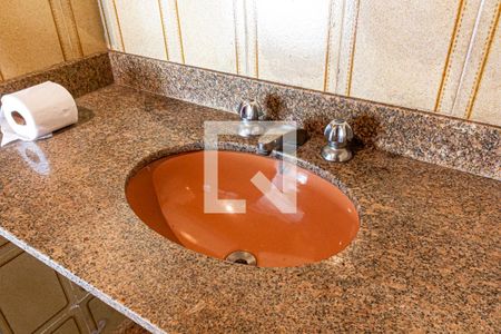 Casa à venda com 500m², 4 quartos e 4 vagasÁrea de Serviço 1 - Banheiro