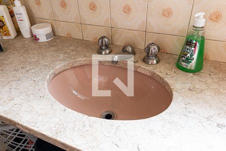 Casa à venda com 500m², 4 quartos e 4 vagasBanheiro 1 - Pia