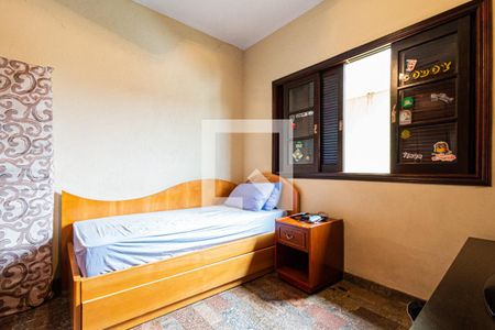 Quarto 2 de casa à venda com 4 quartos, 500m² em Vila Domitila, São Paulo