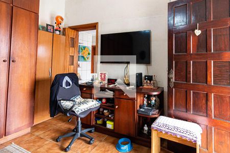 Casa à venda com 500m², 4 quartos e 4 vagasSala/Quarto