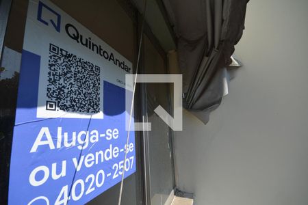 Apartamento para alugar com 56m², 2 quartos e 1 vagaFoto da placa instalada