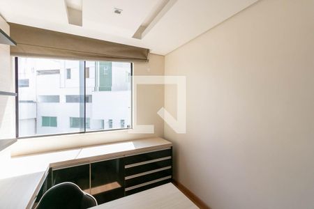 Quarto 1 de apartamento para alugar com 3 quartos, 109m² em Grajaú, Belo Horizonte