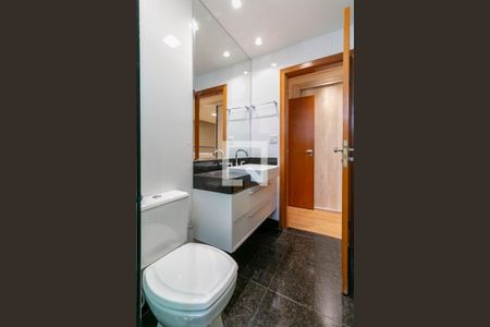 Apartamento para alugar com 109m², 3 quartos e 3 vagas Apartamento para alugar com 109m², 3 quartos e 3 vagasBanheiro da Suíte