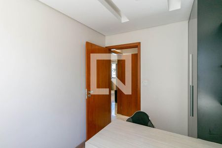 Quarto 1 de apartamento para alugar com 3 quartos, 109m² em Grajaú, Belo Horizonte