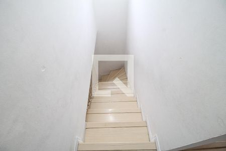 Escada de casa à venda com 2 quartos, 85m² em Vila Ré, São Paulo