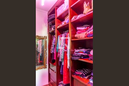 Casa à venda com 412m², 5 quartos e 4 vagasCloset da suíte