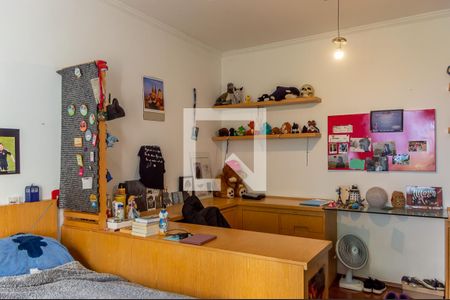 Casa à venda com 412m², 5 quartos e 4 vagasQuarto 2