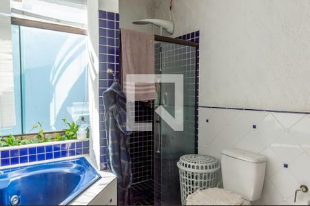 Casa à venda com 412m², 5 quartos e 4 vagasBanheiro da Suíte