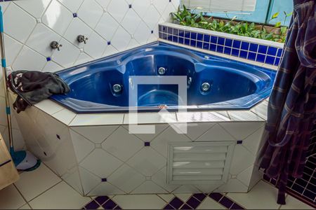 Casa à venda com 412m², 5 quartos e 4 vagasBanheiro da Suíte