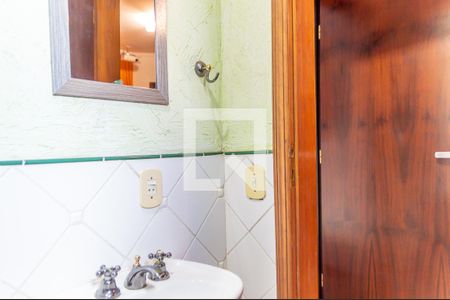 Casa à venda com 412m², 5 quartos e 4 vagasBanheiro da Suíte 2